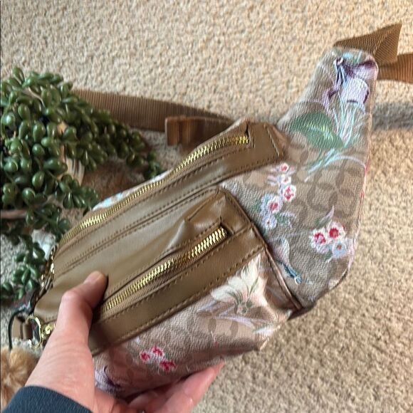 Designer LIKE Floral Tan Belt Bag with Pom Poms - Picture 3 of 12